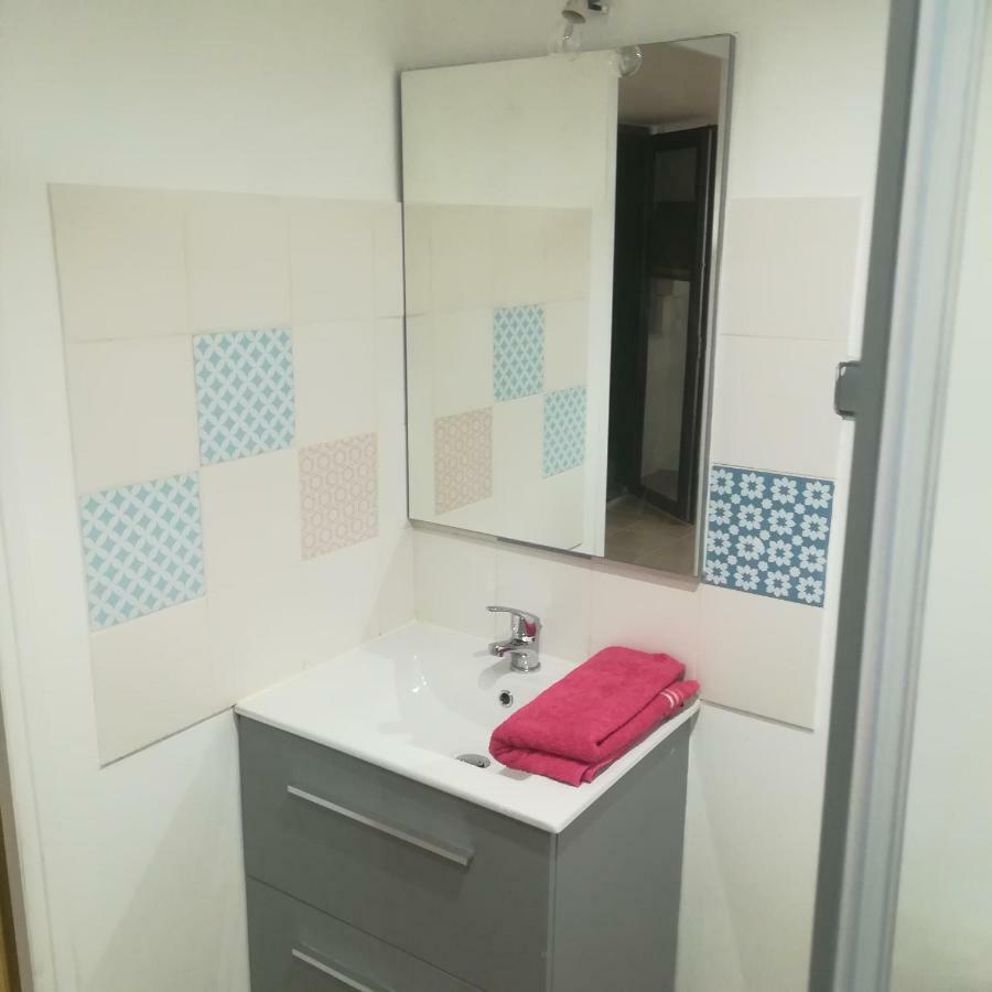 Dependance Maison, 5 Mnt Gare & Tram Apartment *